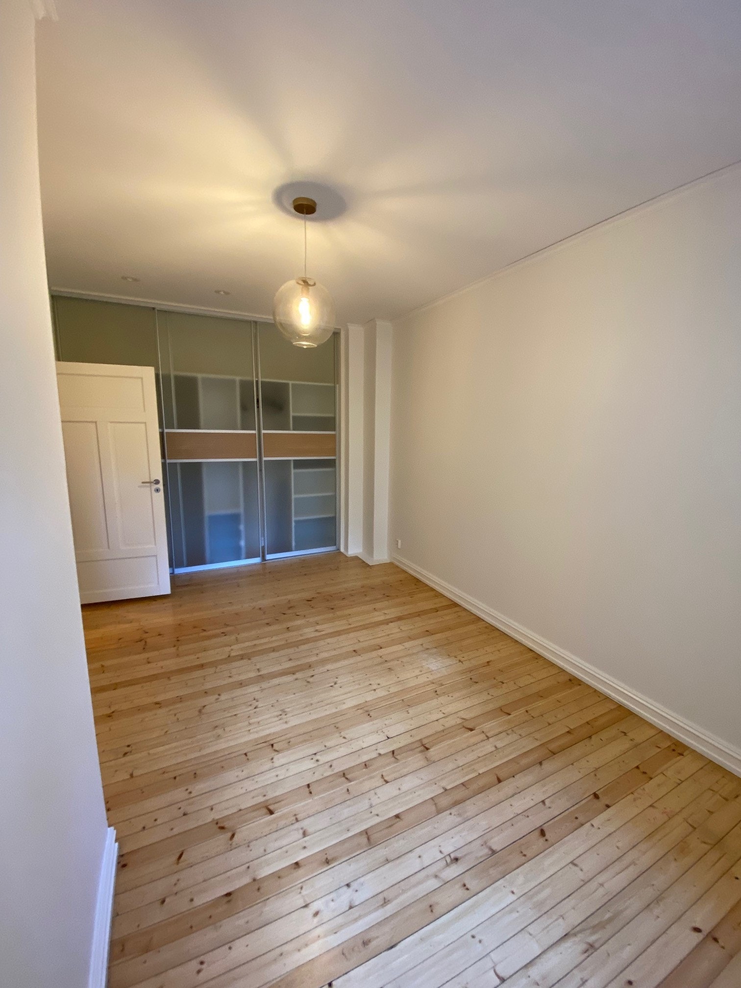 Soverom 2 med innebygd garderobe Galleribilde