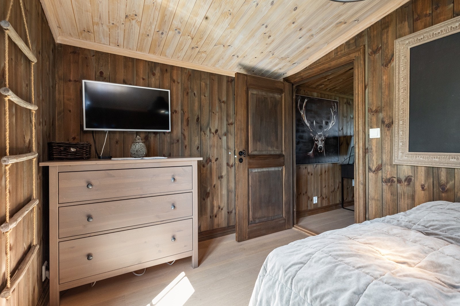 Plass til kommode eller garderobeskap om man ønsker det Galleribilde