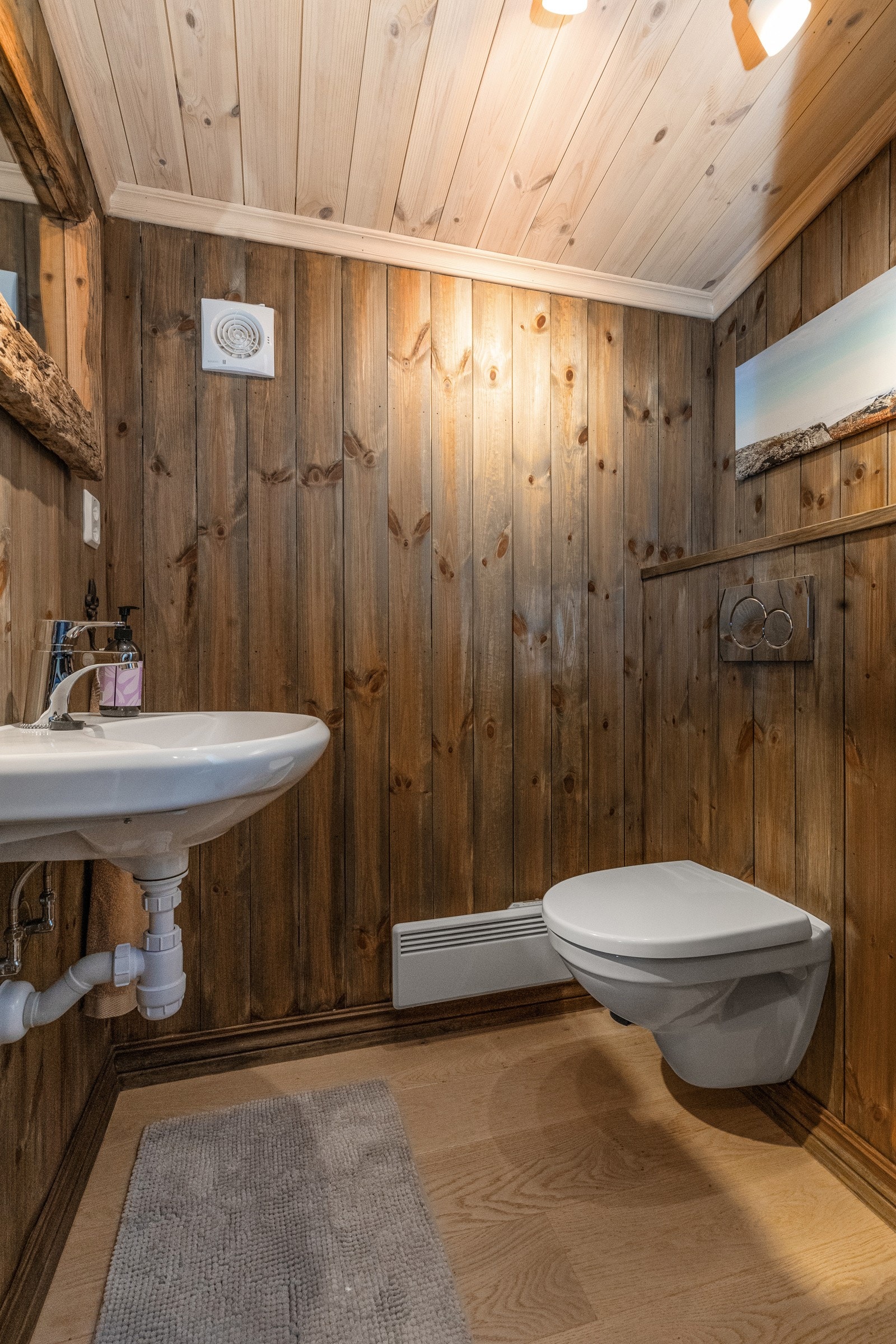 Toalettrom oppe Galleribilde