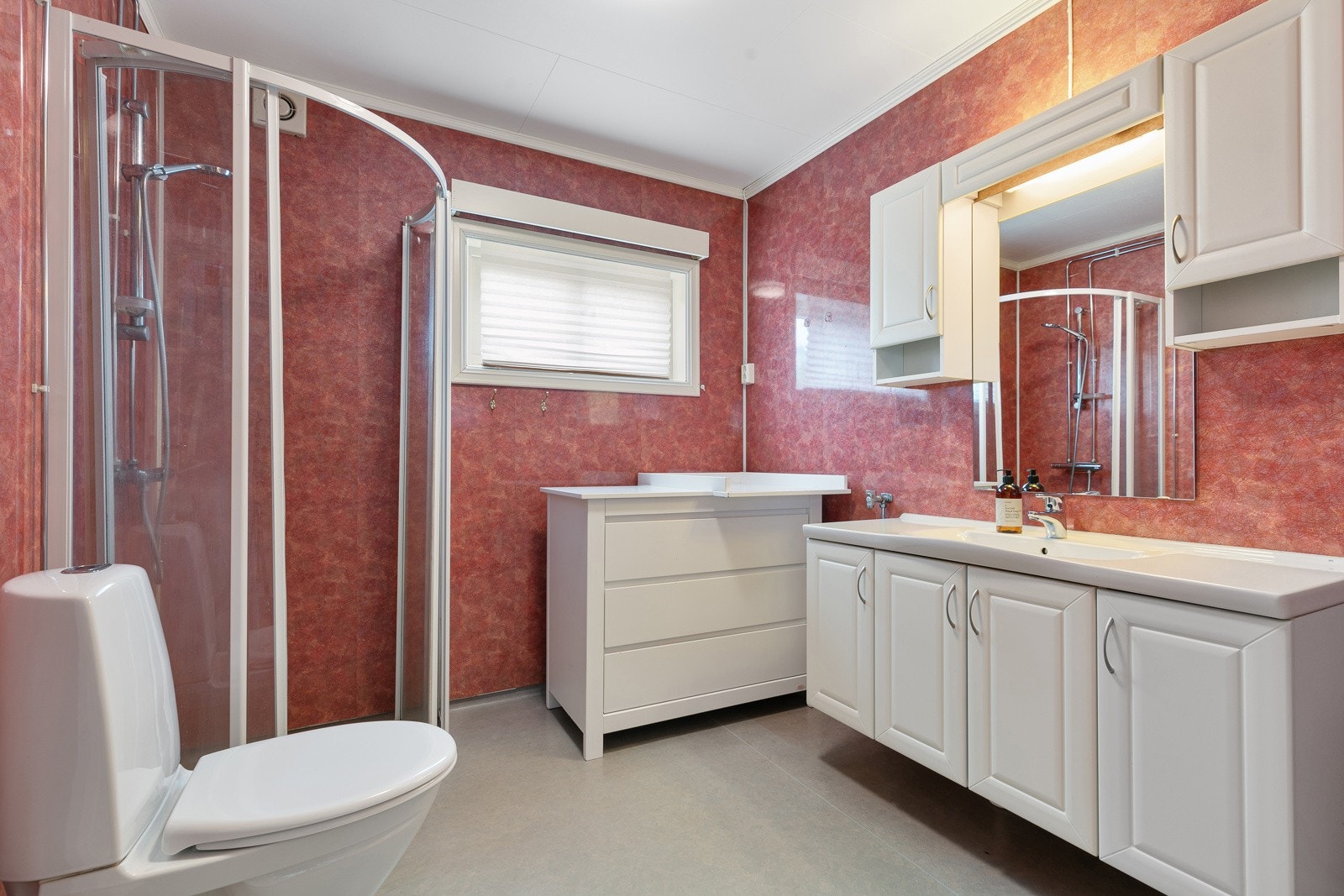 Romslig bad Galleribilde