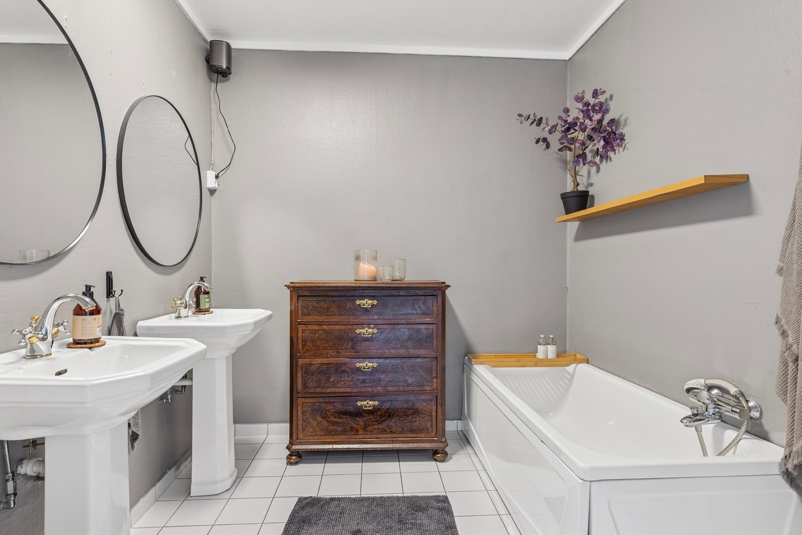 Bad 2. etasje. Galleribilde