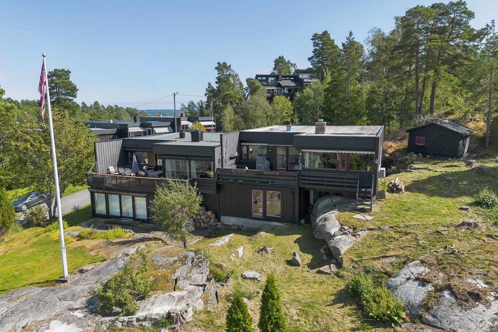 Usjenert plassering, uten innsyn. Galleribilde