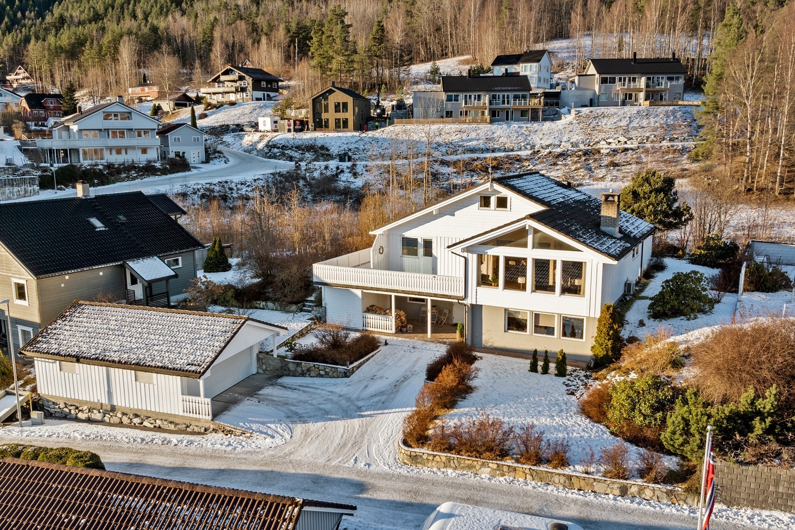 Velkommen til Ospevegen 6 presentert av Eiendomsmegler Norge v/Kenneth Bjørk. Galleribilde