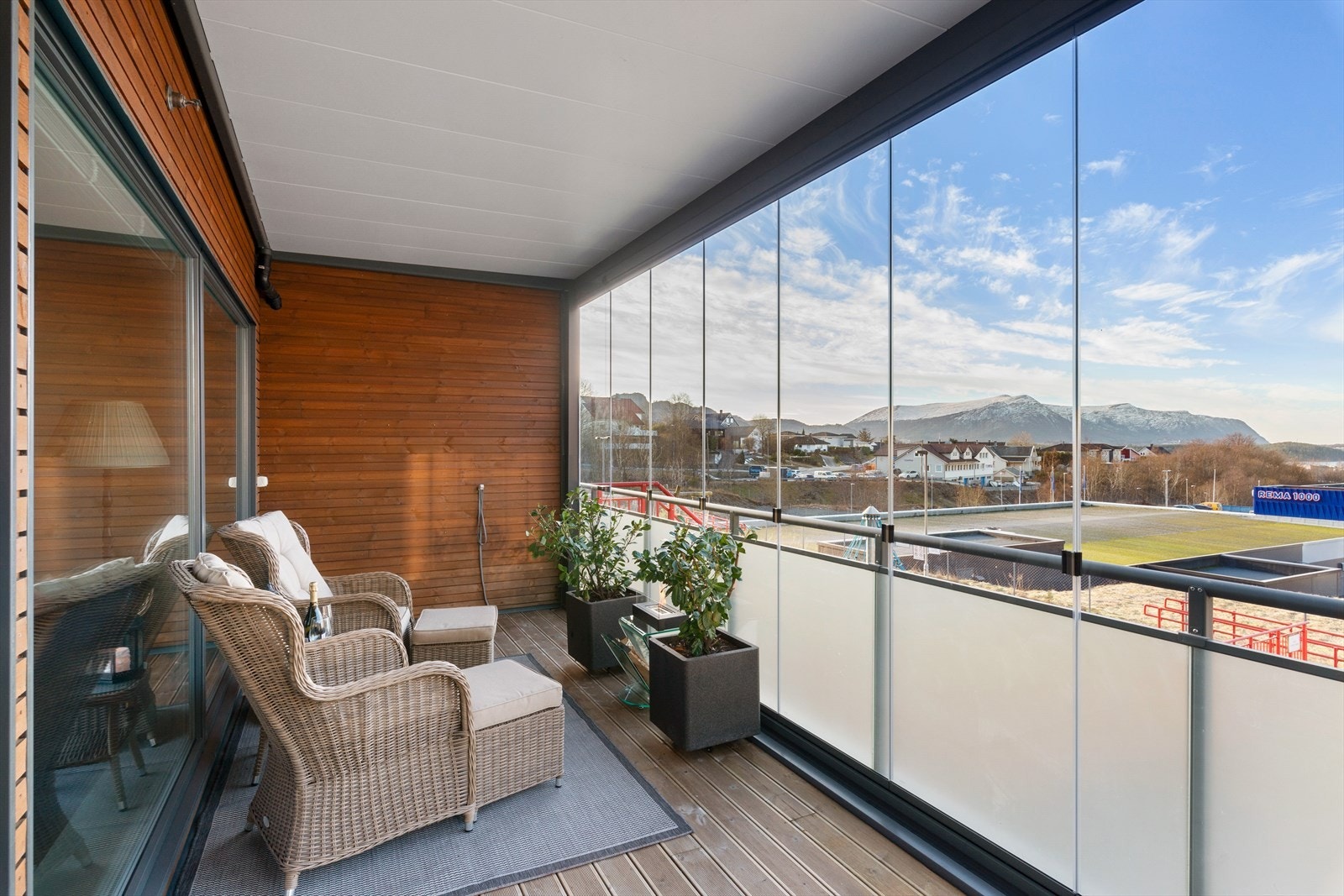 18-.jpg Galleribilde