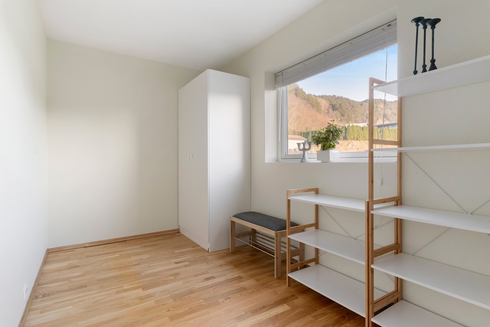 Soverom nummer to. Galleribilde