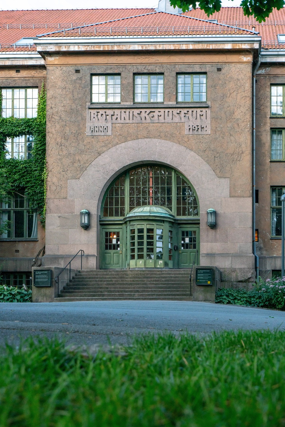 Botanisk hage gir gode muligheter for både rekreasjon og aktivitet året rundt. Galleribilde