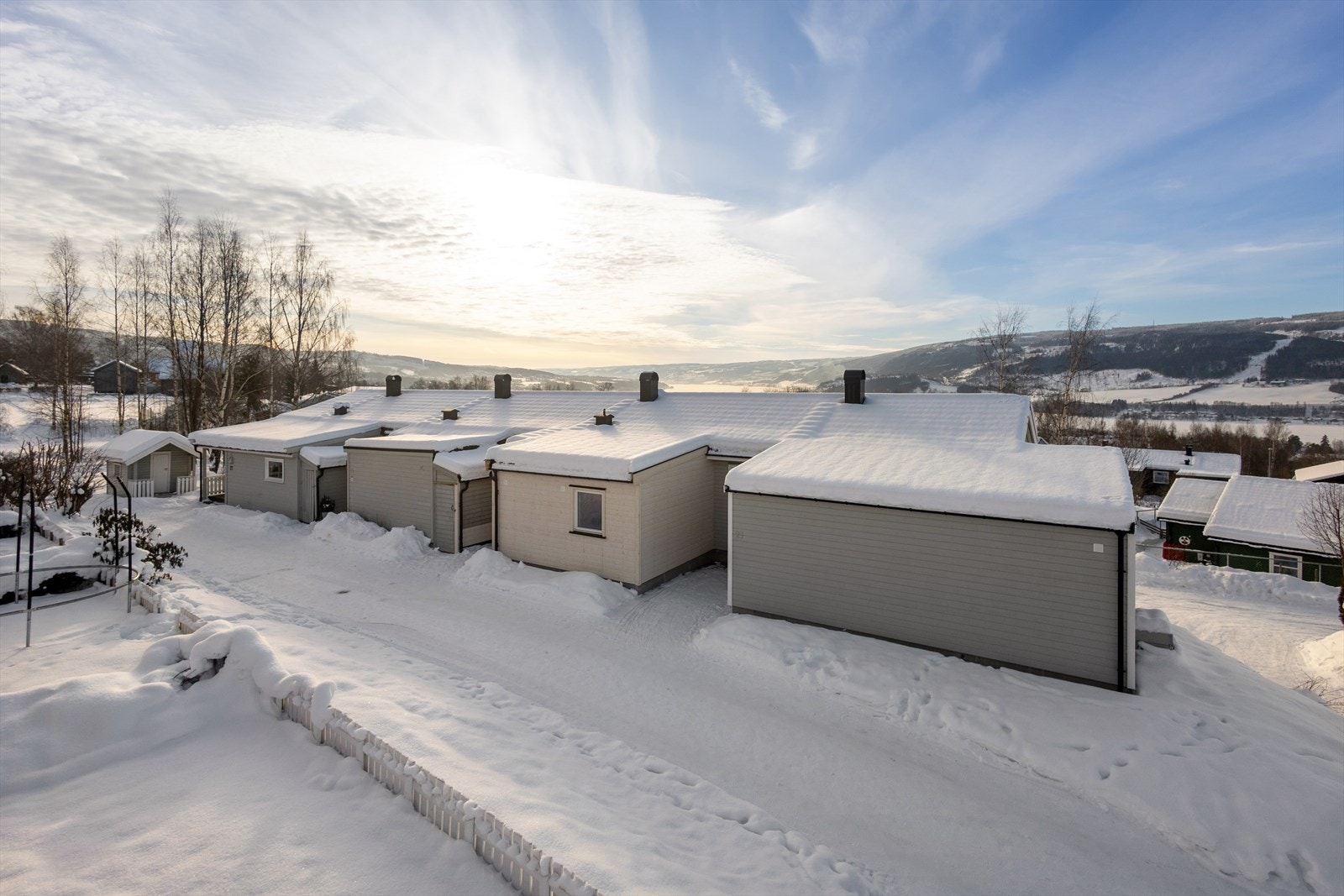 Boligen er jevnlig modernisert og vedlikeholdt med blant annet nye takplater og nytt undertak i 2023, tilbygg fra 2025 og utbytting av diverse råteskadet kledning i 2025. Galleribilde