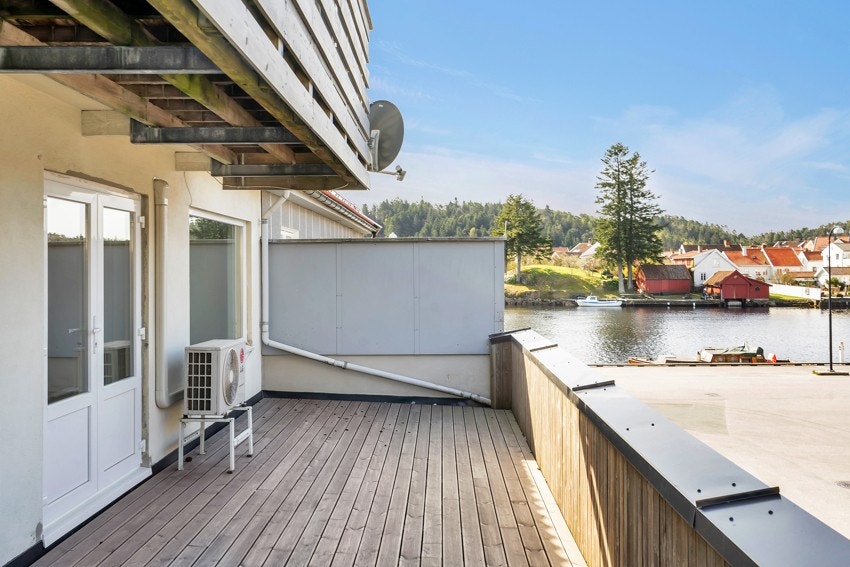 Sommerbilde av terrasse fra tidligere år Galleribilde