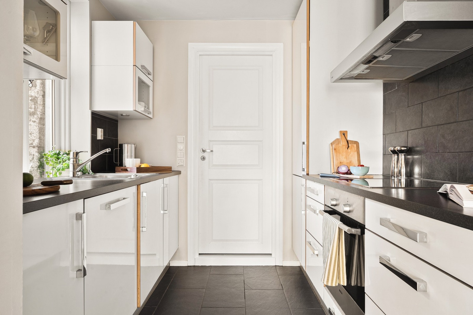 Integrerte hvitevarer medfølger til glede for ny eier. Galleribilde