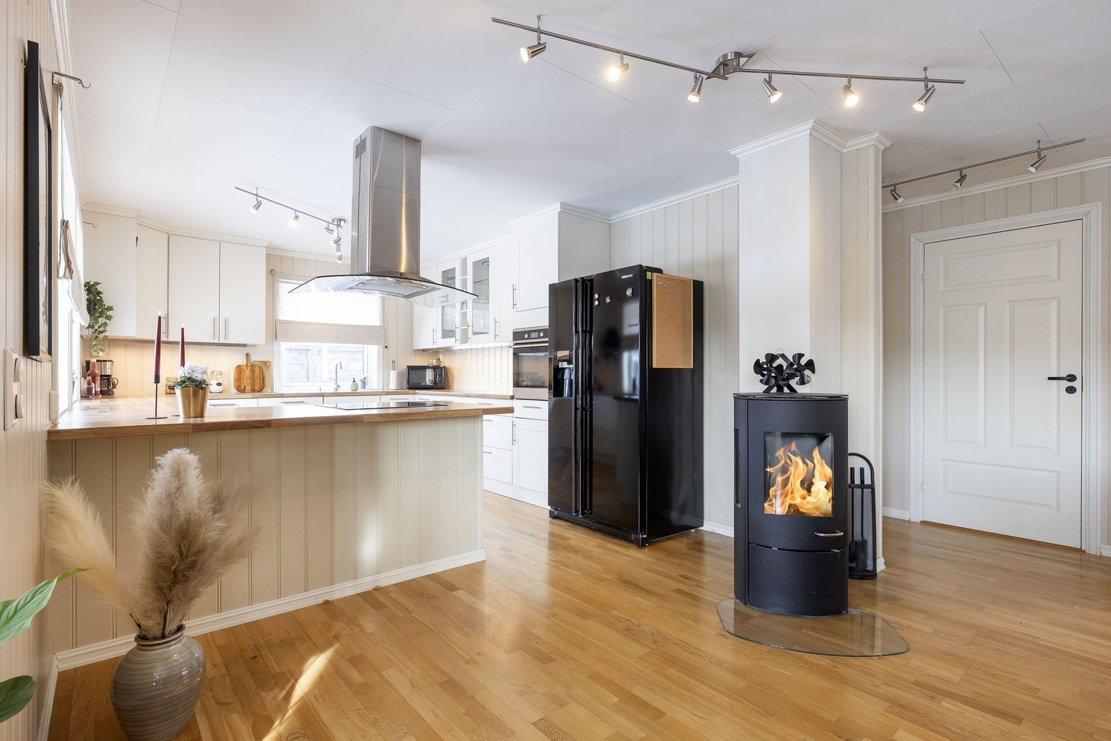 Kjøkken fra Bauformat med integrerte hvitevarer Galleribilde