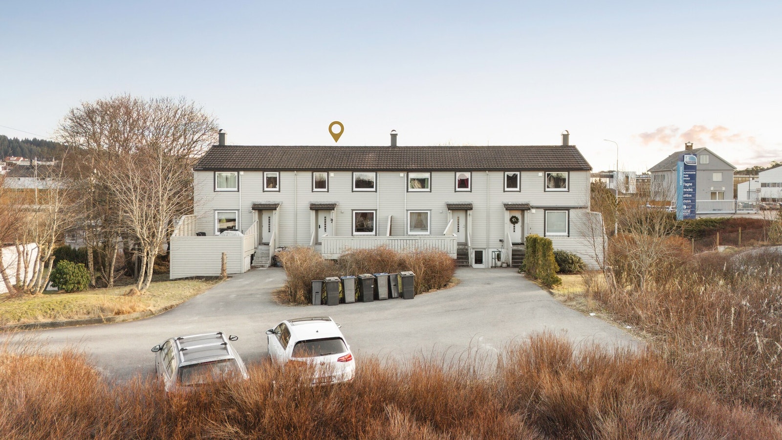 Parkering utenfor Galleribilde