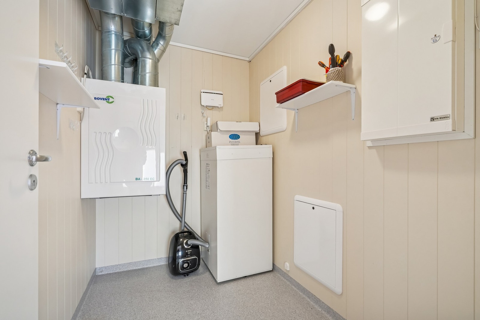 Invendig bod / teknisk rom Galleribilde