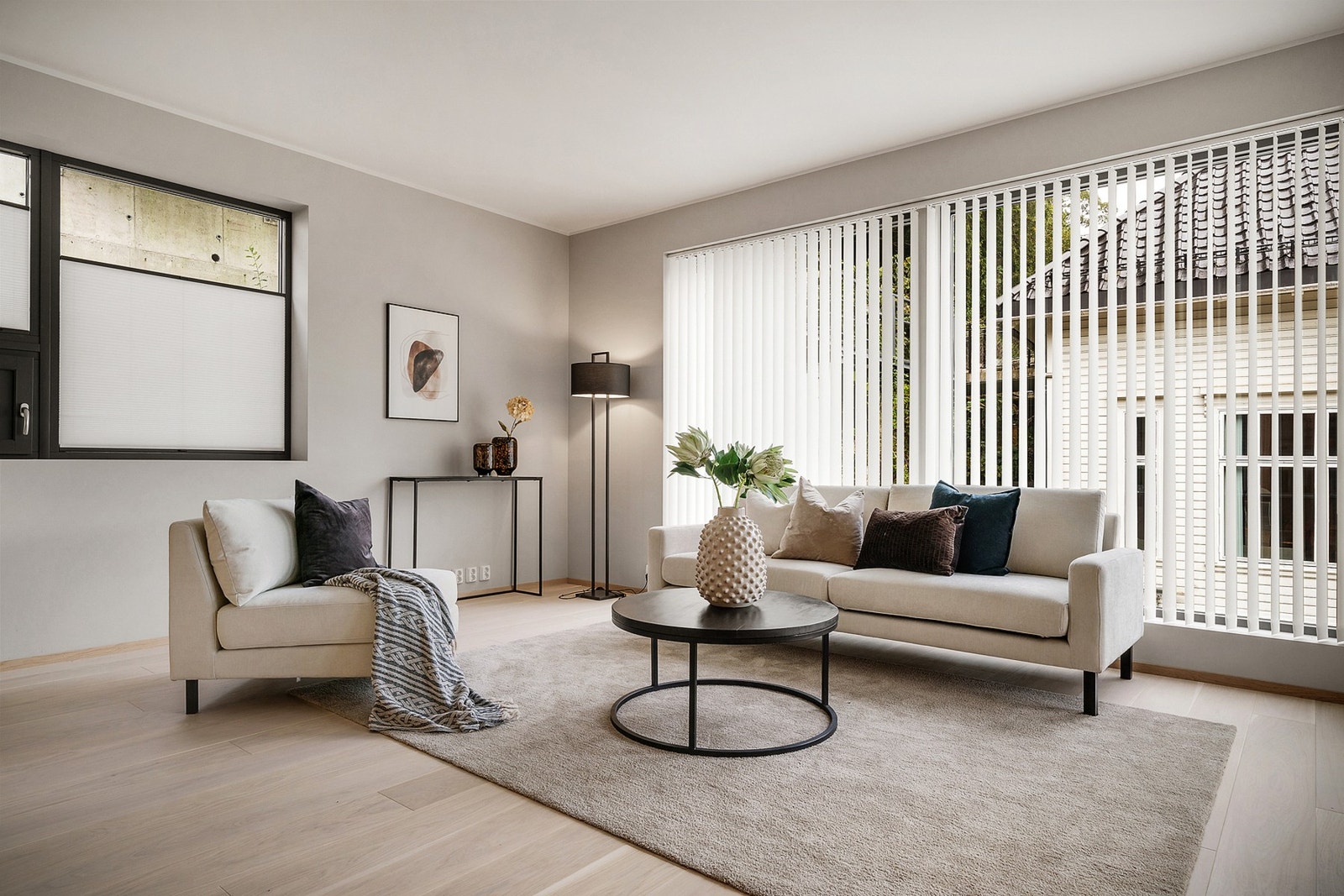 - Moderne 4 roms eierleilighet i 9. etasje - (Merk at bildene er fra en tilsvarende bolig, fargevalg og standard kan dermed avvike) Galleribilde