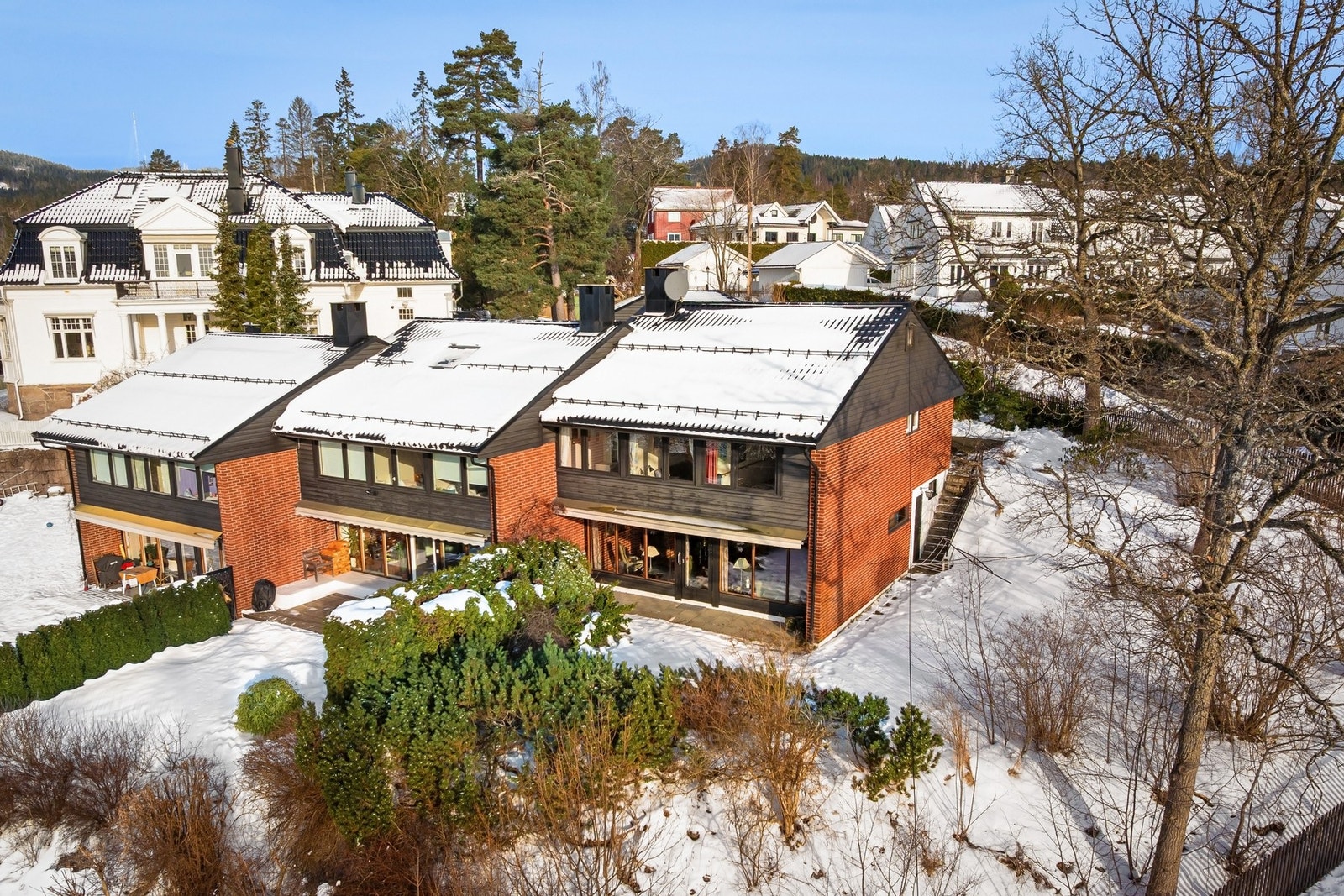 Velkommen til Skogryggveien 2 D - presentert av Tinholt Eiendomsmegling. Galleribilde