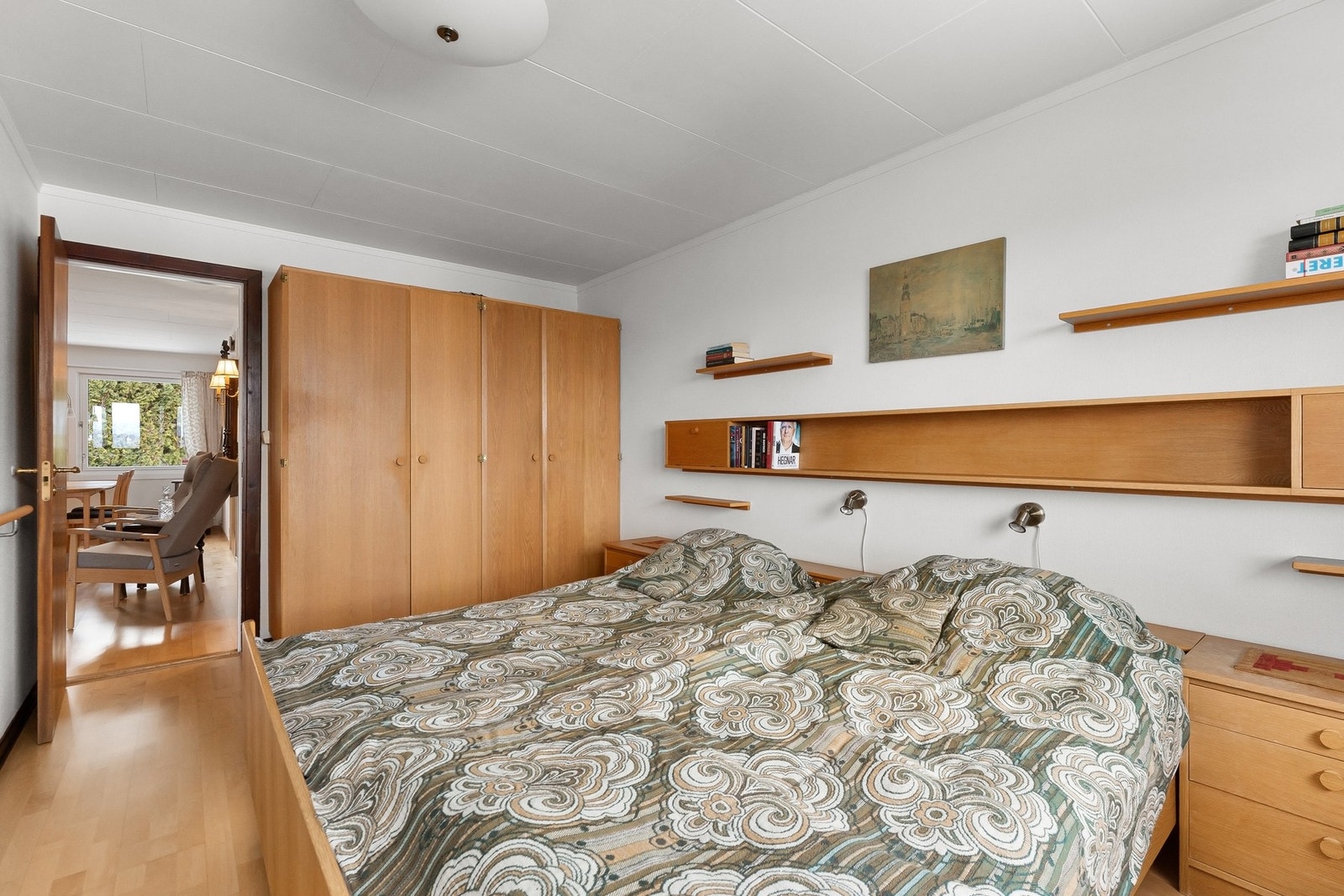 Hovedsoverom. Originale garderobeskap i alle soverom. Galleribilde