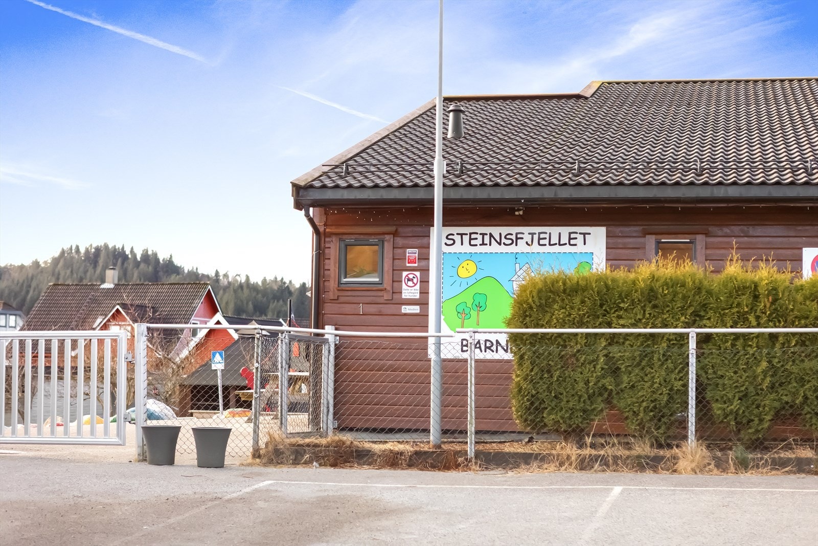 Steinsfjellet barnehage er kun en liten gåavstand unna! Galleribilde