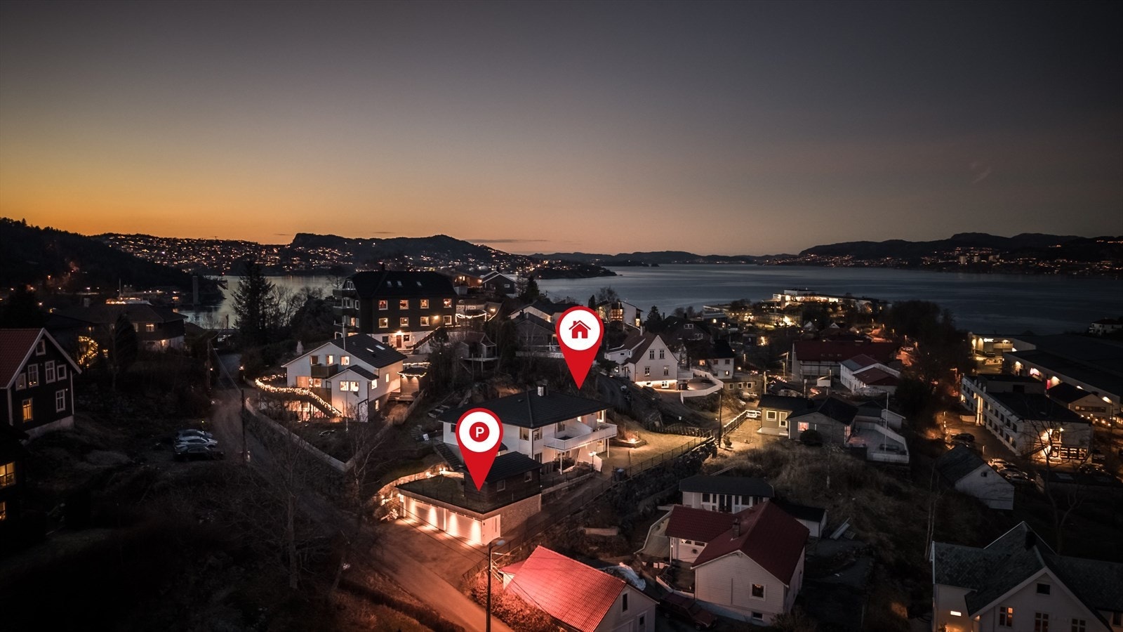 I tillegg til flotte opparbeidede utearealer og altan, har boligen garasje med plass til to biler og ladeboks. Galleribilde