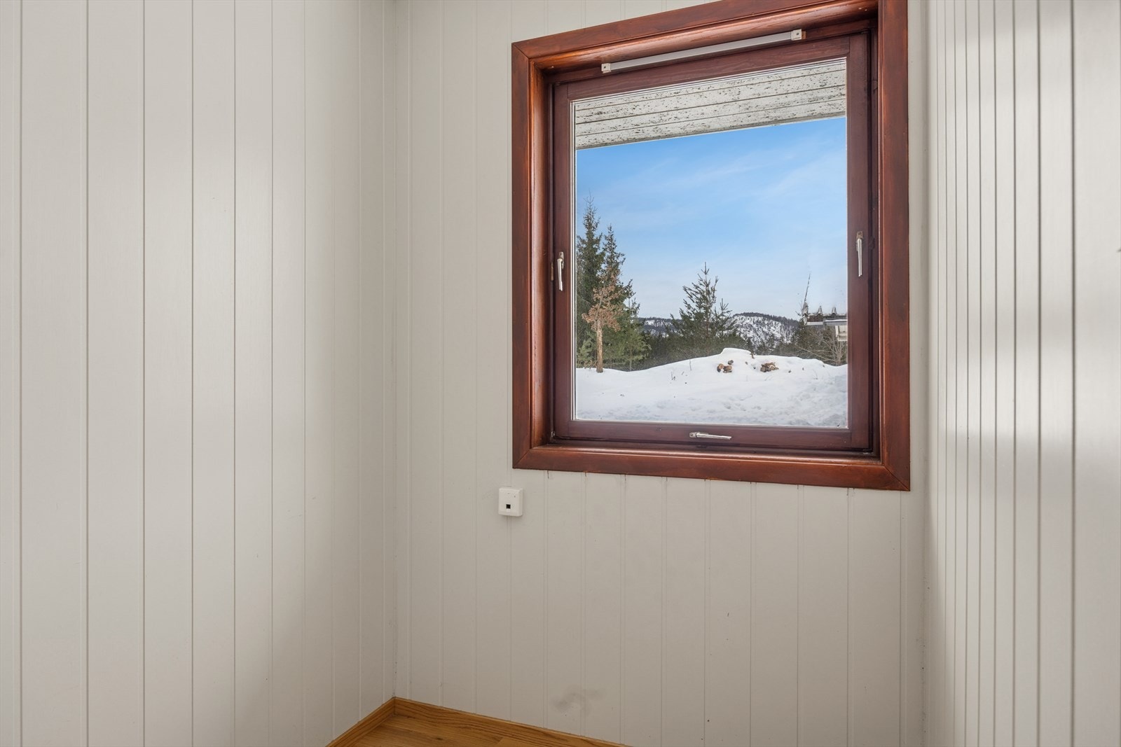 Garderobe i 1. etg. Galleribilde