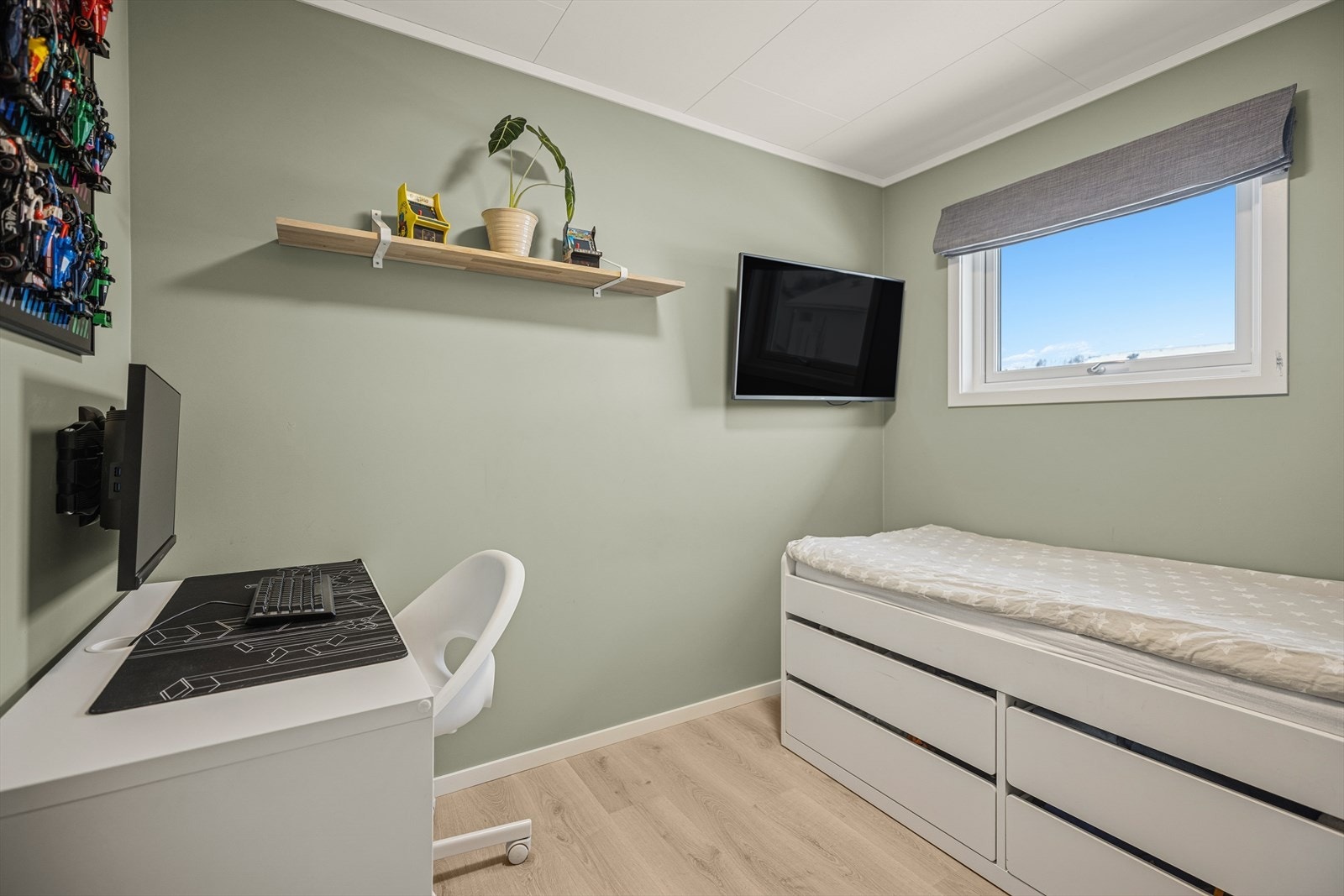 Rommet er innredet som soverom, men er godkjent som bod Galleribilde