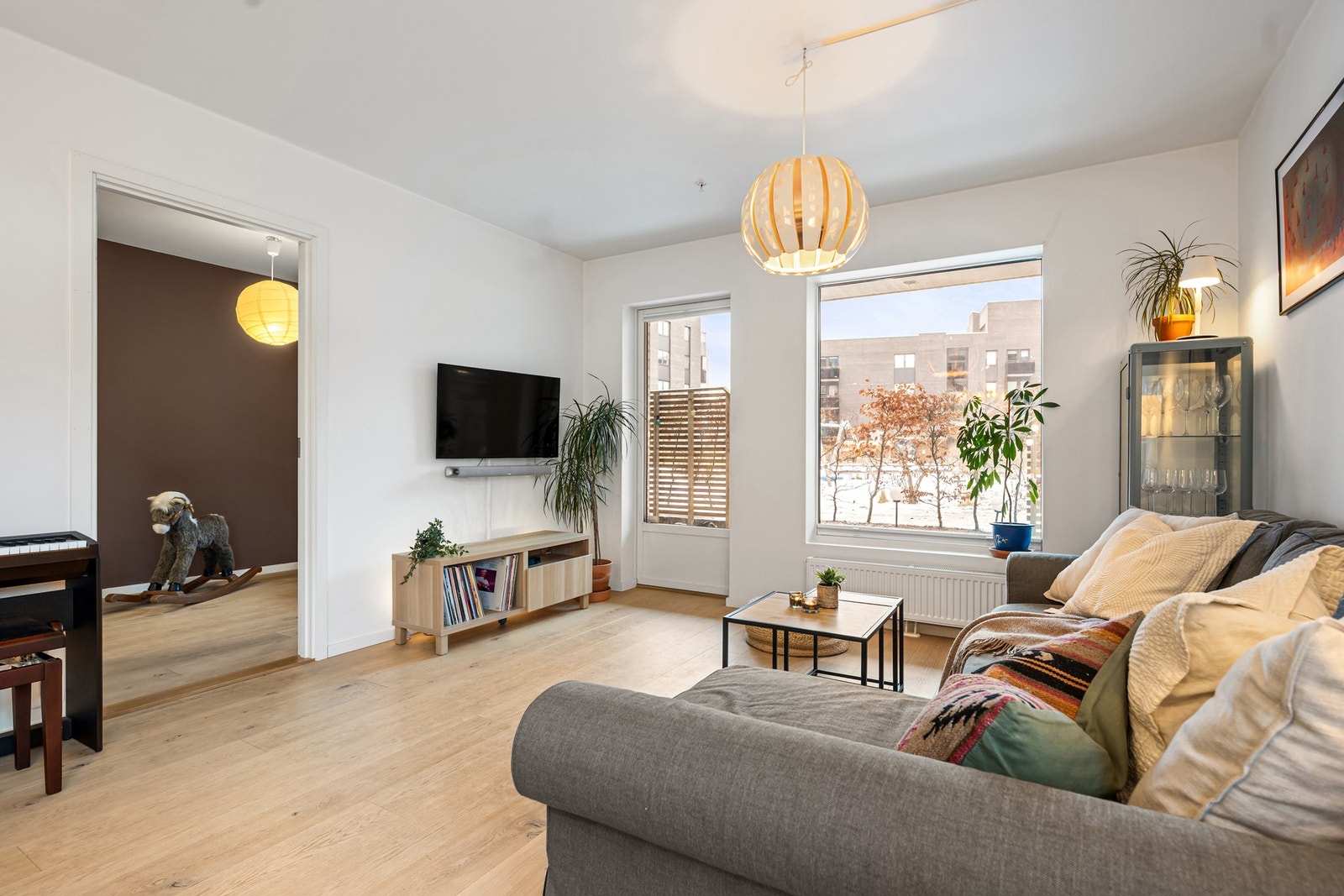 Soverom nr. 2 er plassert innenfor stuen. Galleribilde