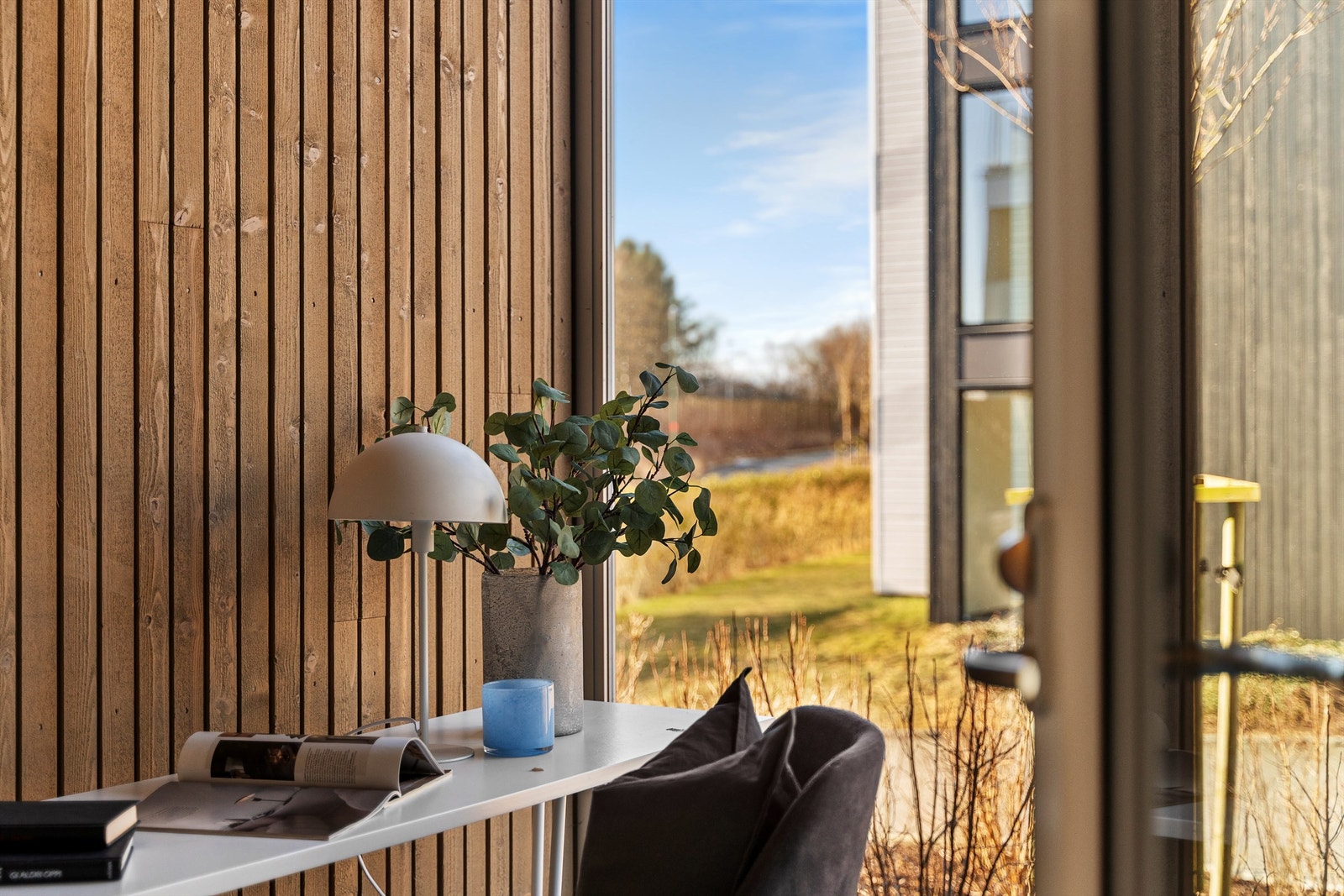 Innglasset markterrasse på 11 kvm mot vest. Galleribilde