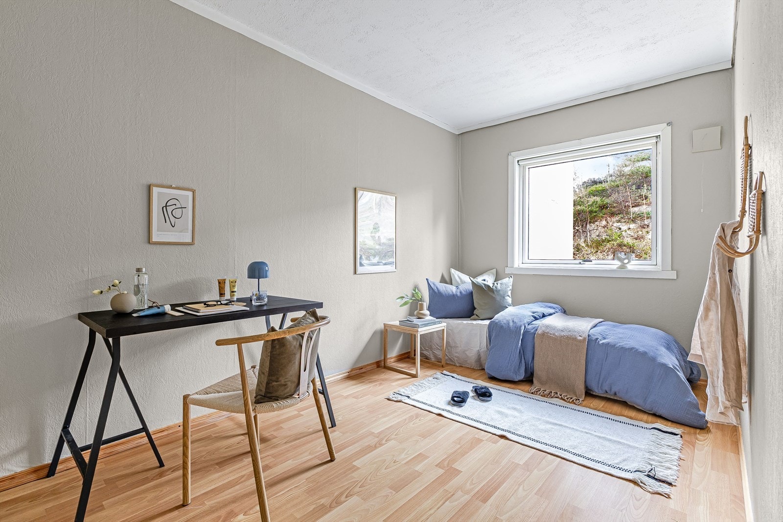 Soverom 2 måler også 11kvm og passer ypperlig som barnerom, gjesterom eller kontor Galleribilde