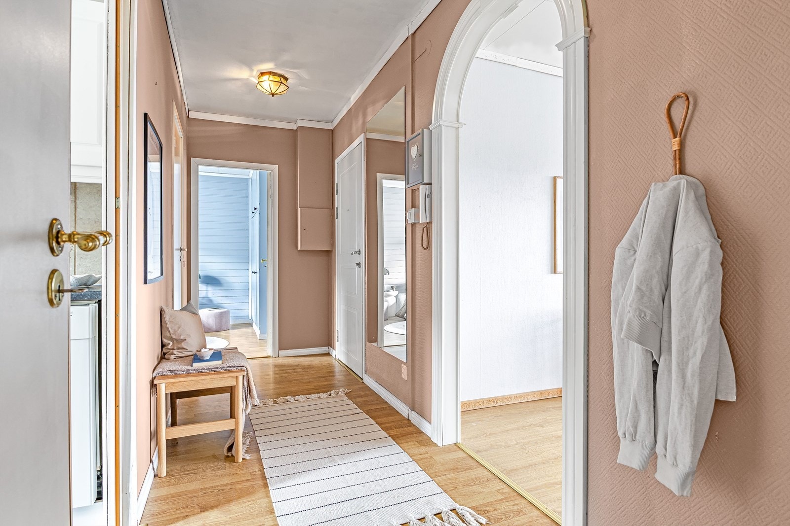 Gangen knytter rommene sammen på en god måte Galleribilde