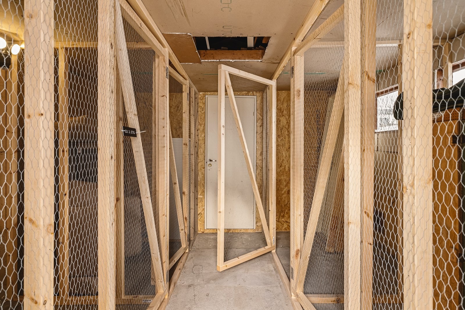 Leiligheten disponerer en bod på 2,2 kvm i garasjen. Galleribilde