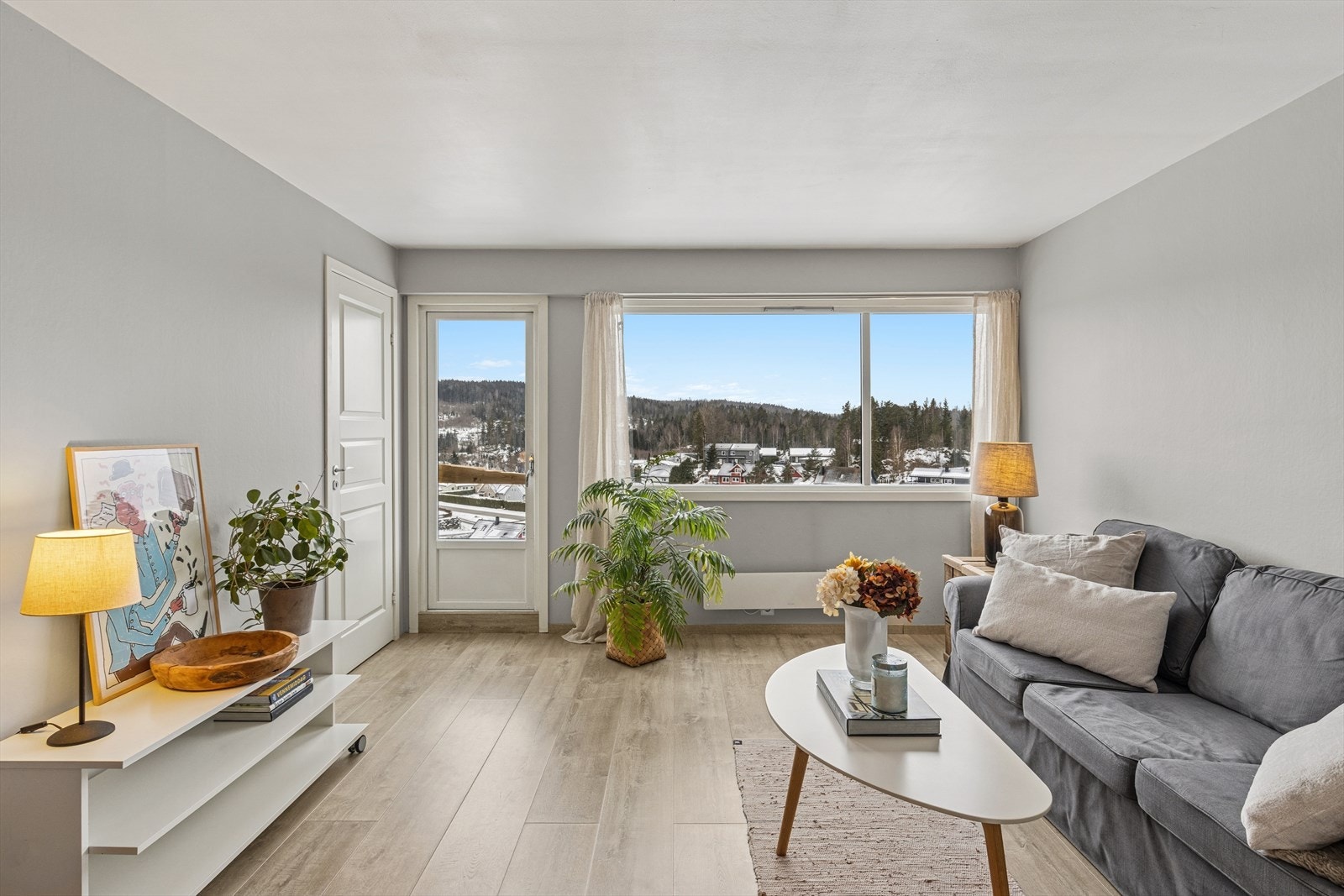 DNB Eiendom ved Patrick Alexander Pinto har gleden av å presentere Oppegårdveien 201! Galleribilde