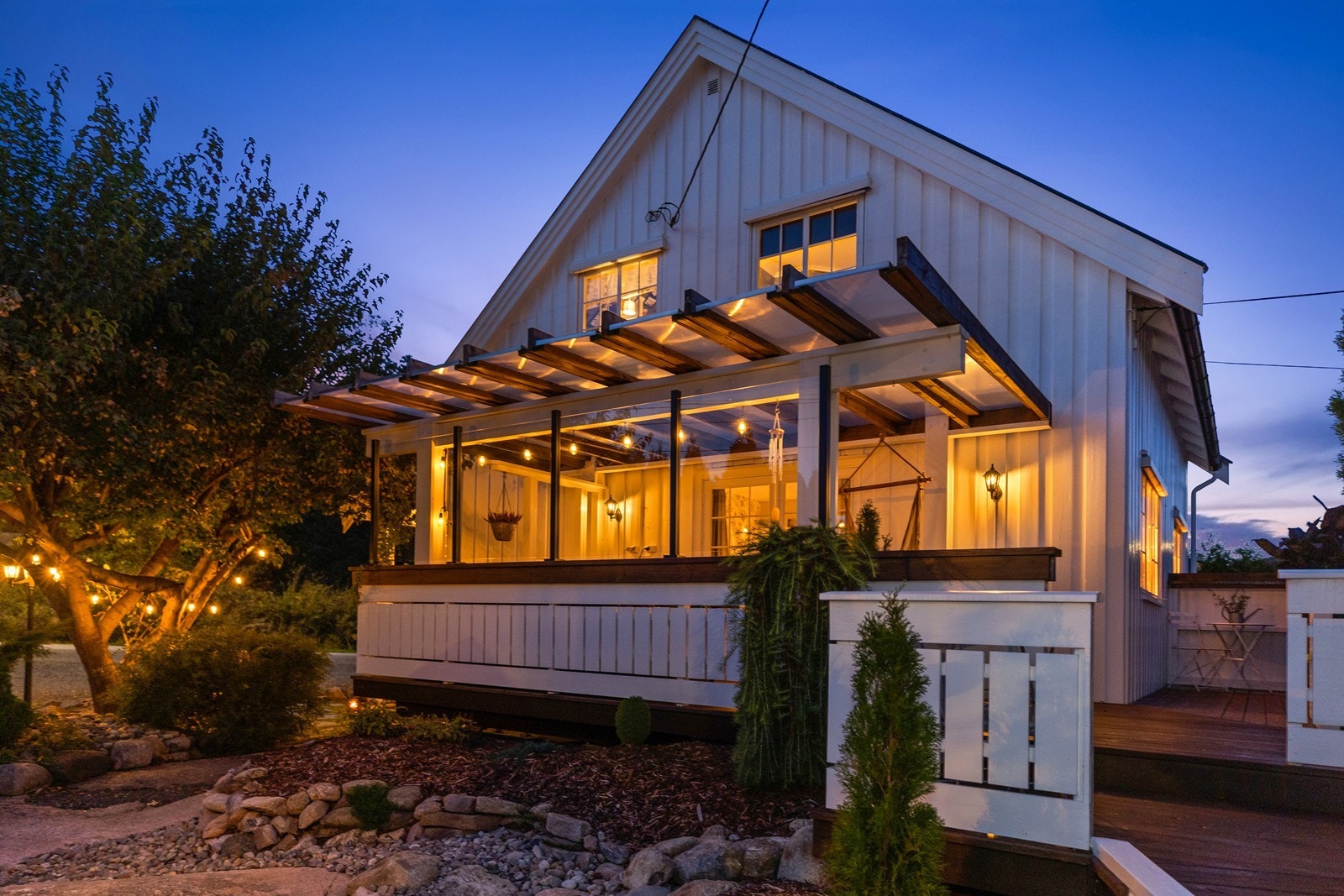 En velholdt enebolig som har nytt godt av kontinuerlig vedlikehold og oppgraderinger. Galleribilde