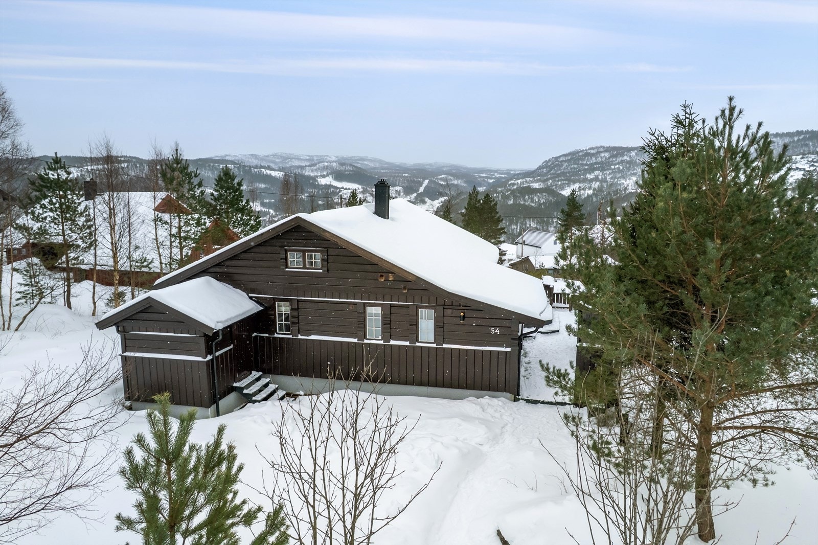 Flott tomt med utsikt og nærhet til naturopplevelser Galleribilde