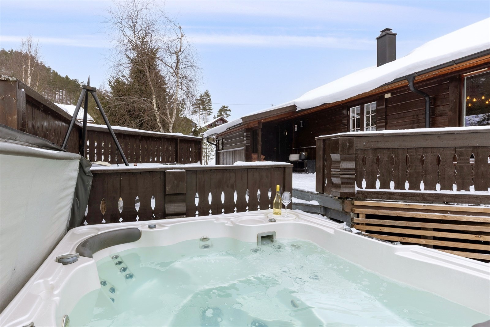 Dette er det perfekte stedet å slappe av i etter en dag med aktiviteter, samtidig som man kan nyte utsikten. Galleribilde