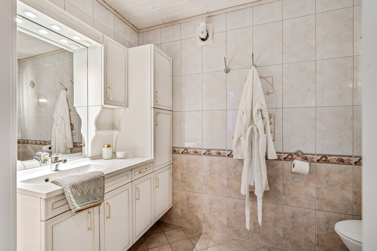 Flislagt bad Galleribilde