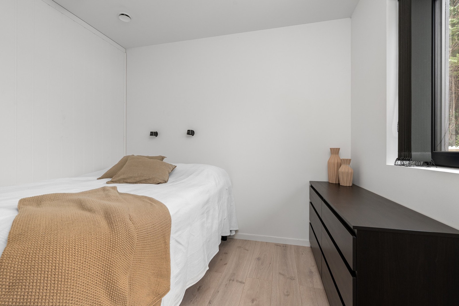 Hovedsoverommet er delt med en enkel vegg for å lage en garderobeløsning. Dette kan enkelt fjernes. Galleribilde