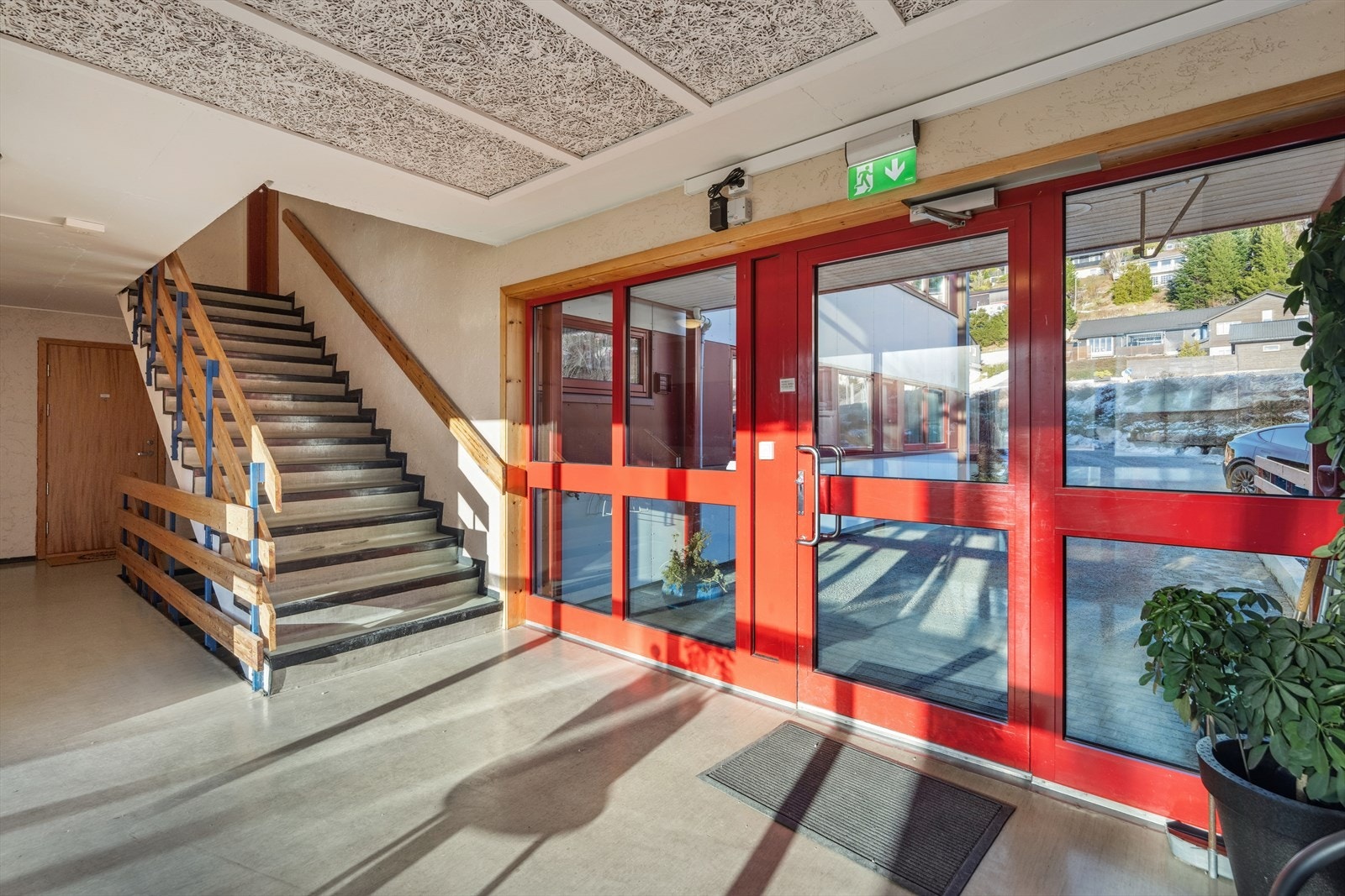 Felles inngangsparti! Galleribilde