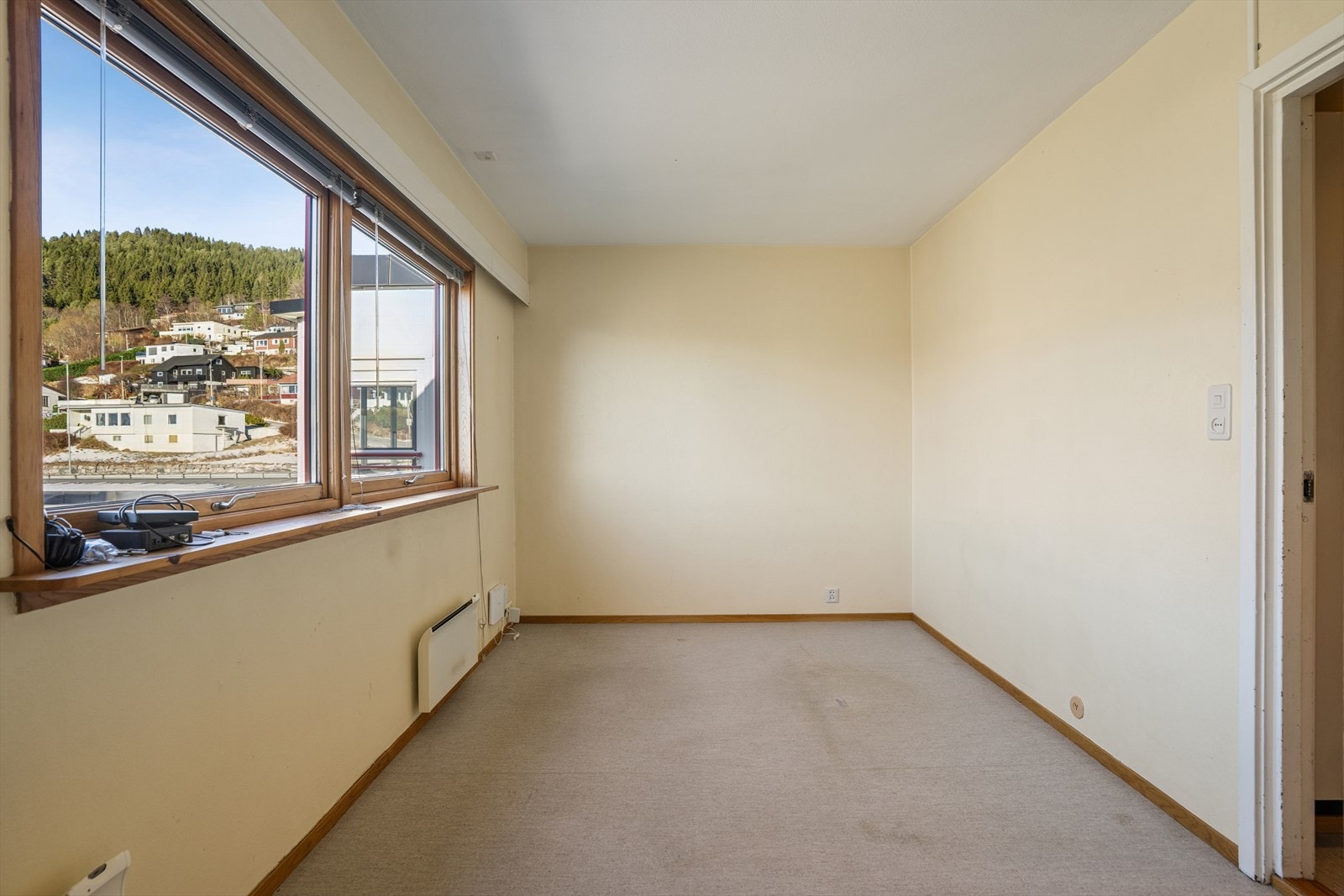 Åpen og sosial stue/kjøkken/sovealkove-løsning, dette gir et personlig preg på leiligheten! Galleribilde