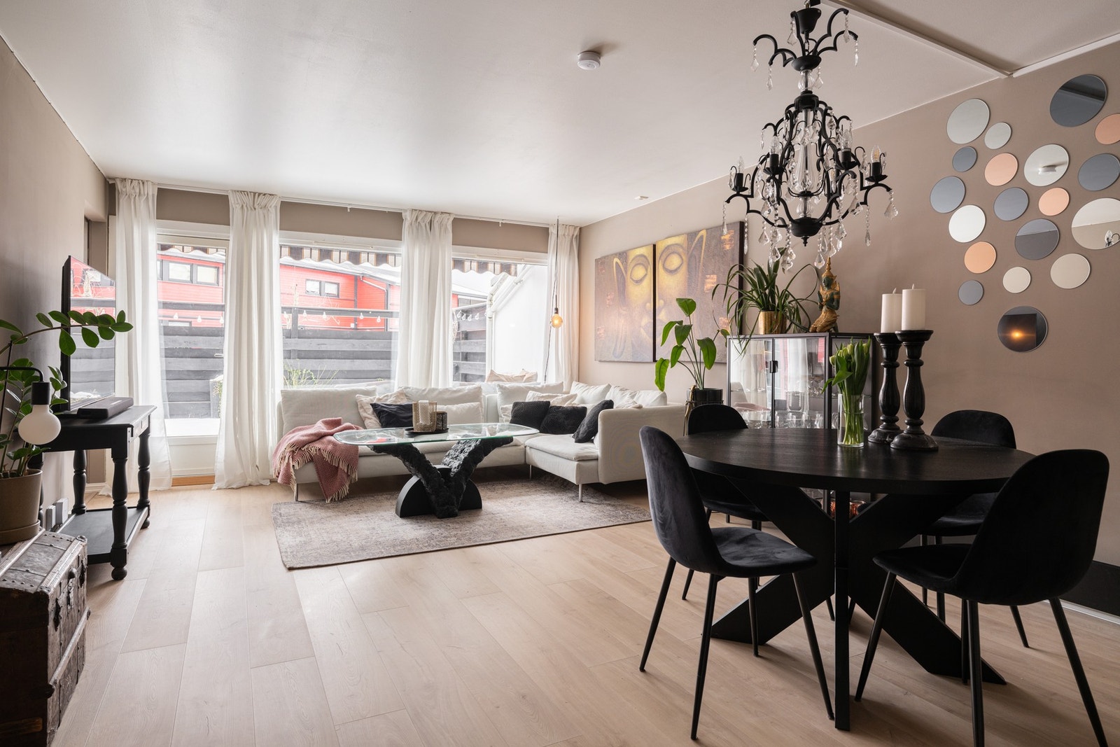 Velkommen til Nordsetergrenda 15B, presentert av Mikkel Johnsen. Foto: Luma foto (v/Einar Horsberg) Galleribilde