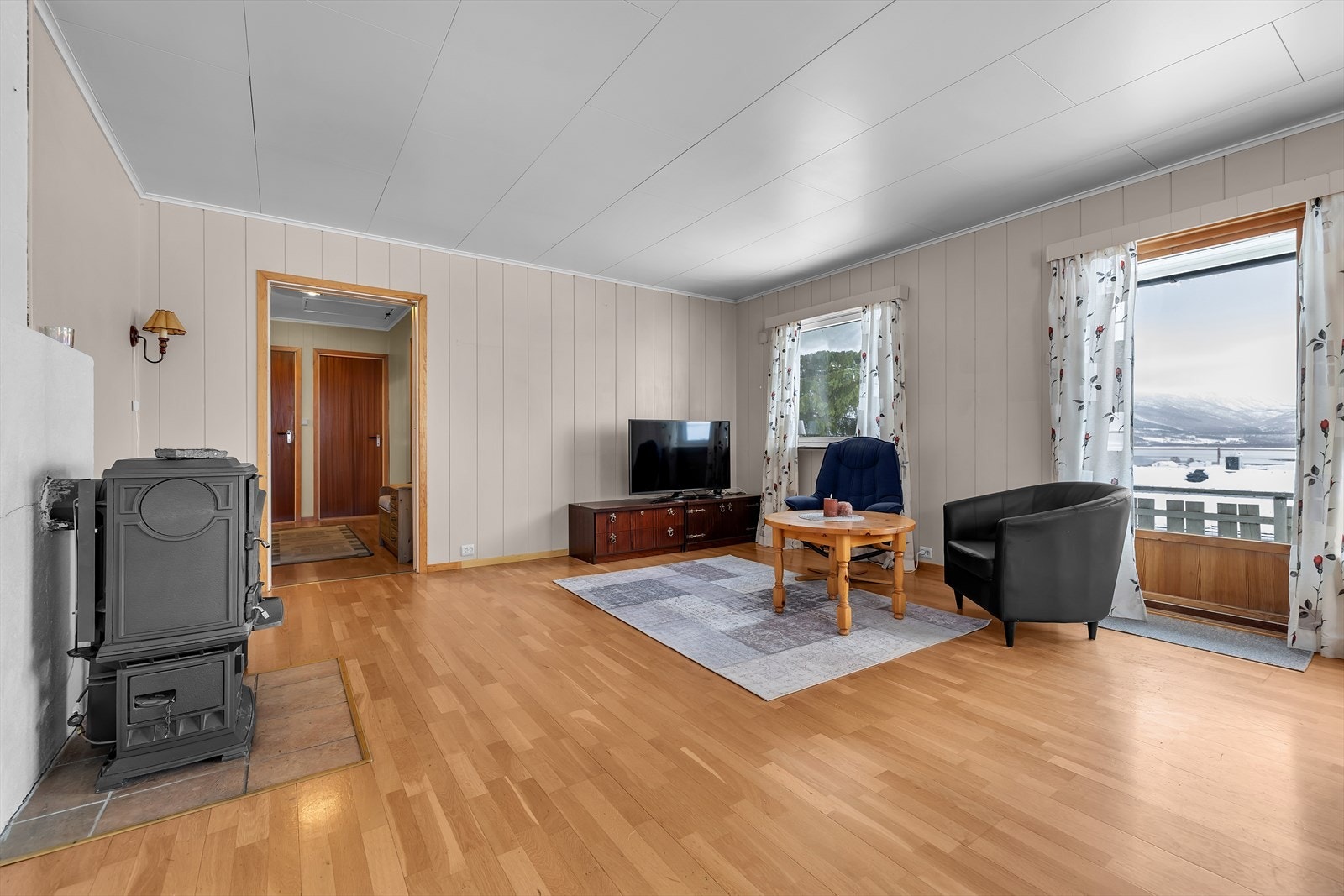 Vedfyrt ovn Galleribilde