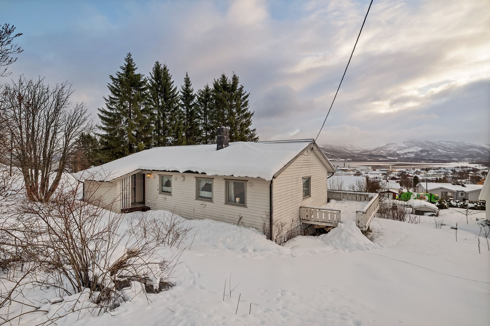 Boligen har etterslep på vedlikehold og må forventes renovering Galleribilde