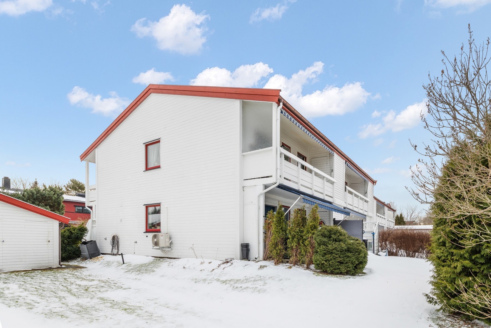 Nordseter Seniorborettslag består av 121 andelsleiligheter fordelt på 16 bygninger. Galleribilde