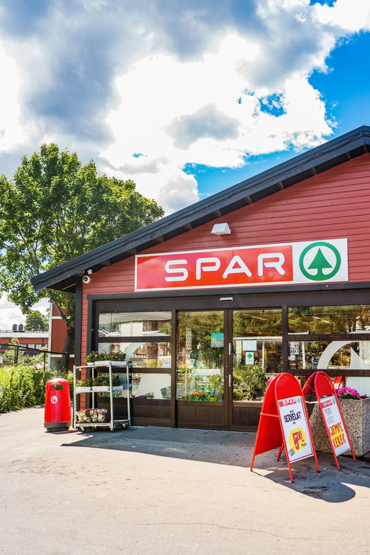 Umiddelbar nærhet til dagligvare ved Spar på Kastellet. Galleribilde