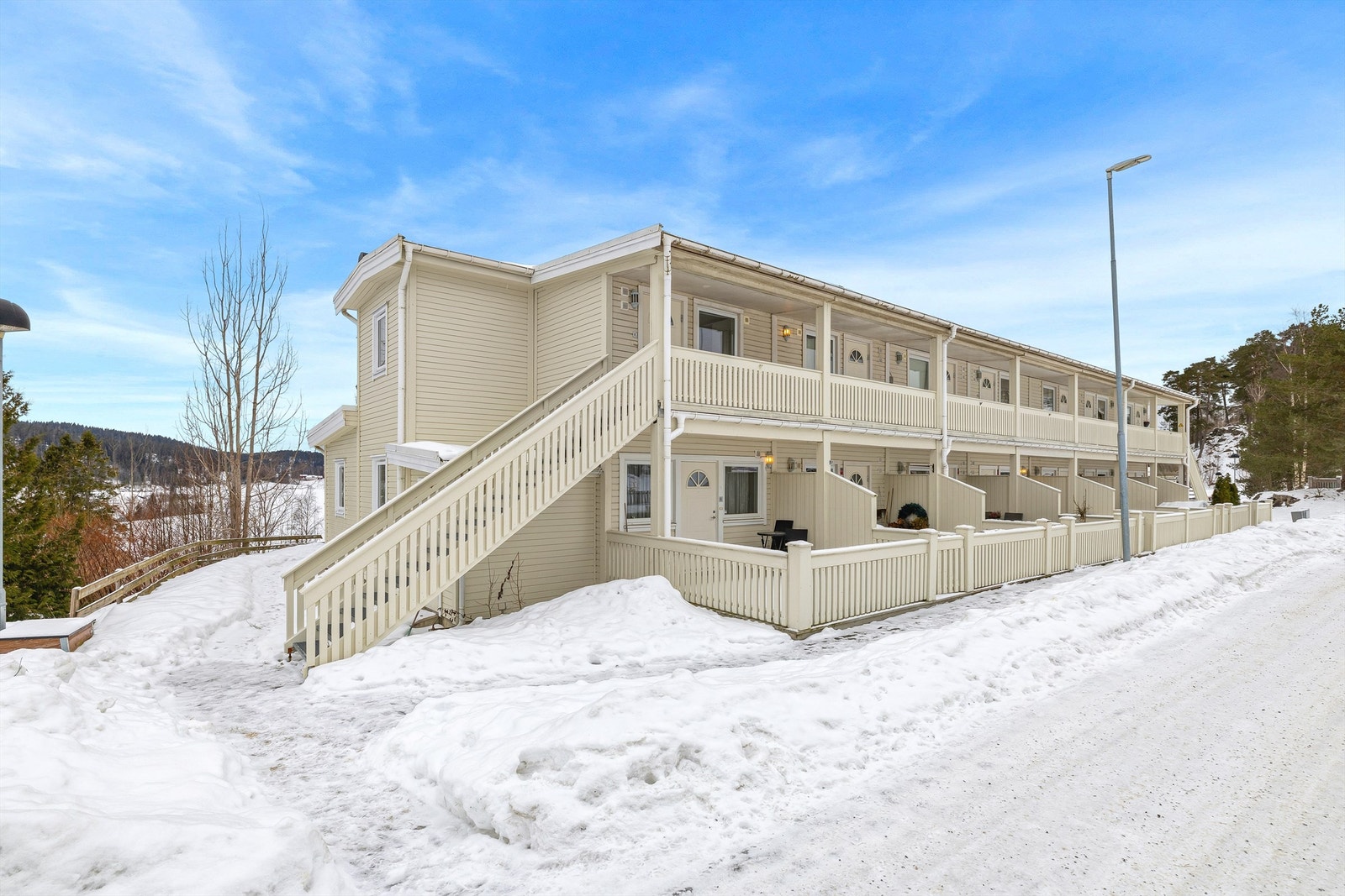 Eiendomsmegler Krogsveen v/Christian Blenne Lien ønsker velkommen til Klokkerudåsen 25K Galleribilde