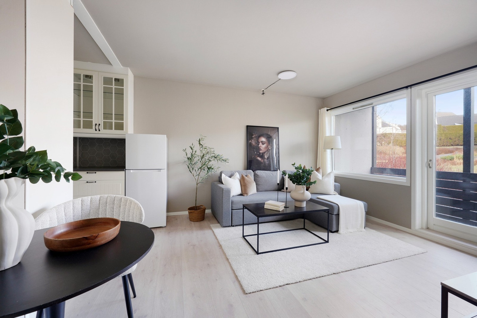 En pent oppusset selveierleilighet med moderne og funksjonell innredning. Galleribilde