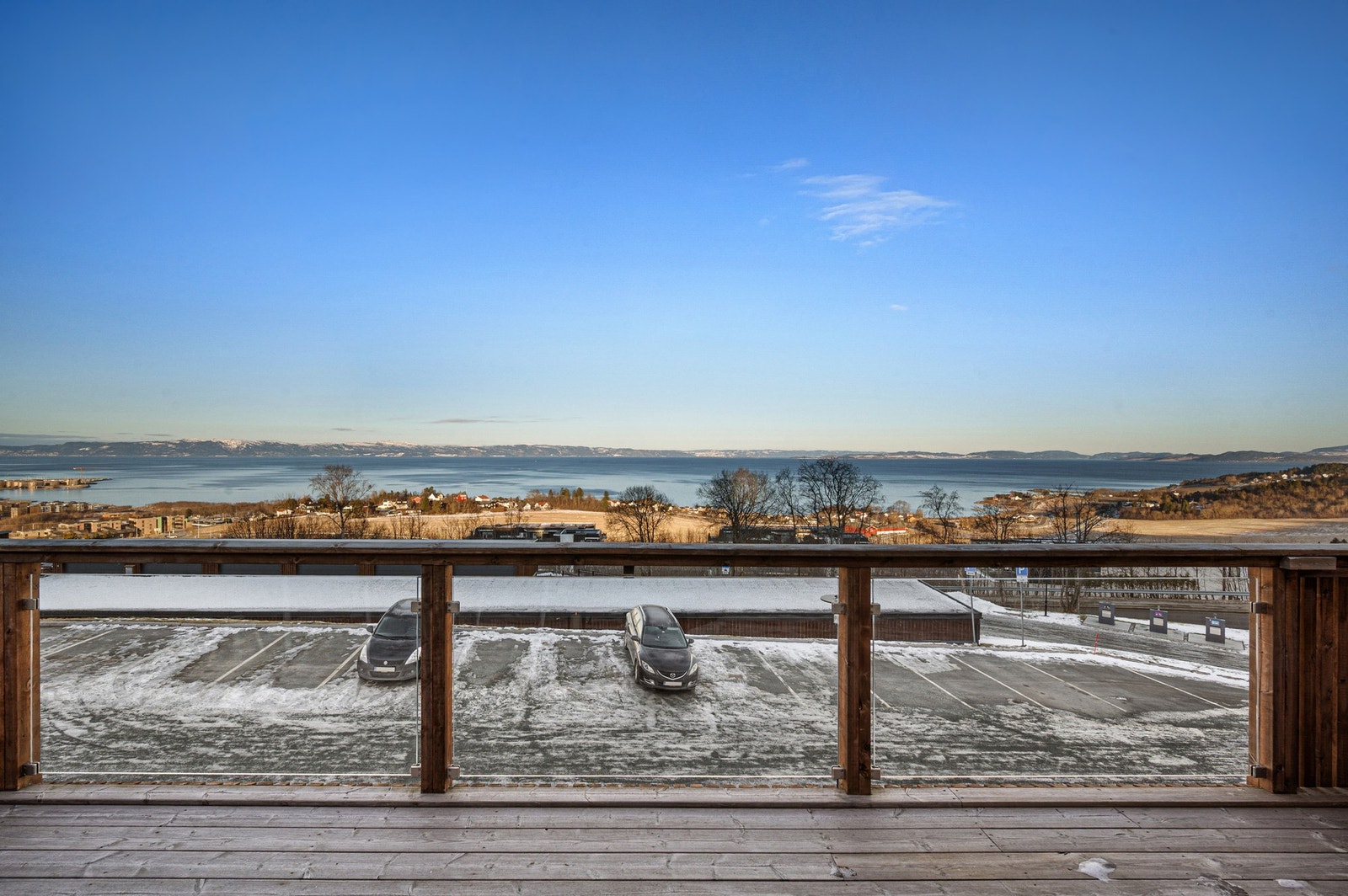 Her kan man nyte gode sol- og utsiktsforhold. Galleribilde