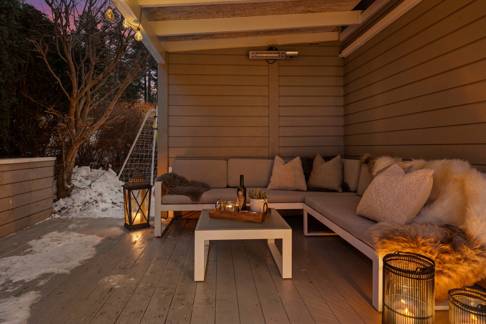 Flere hyggelige terrassesoner og hage Galleribilde