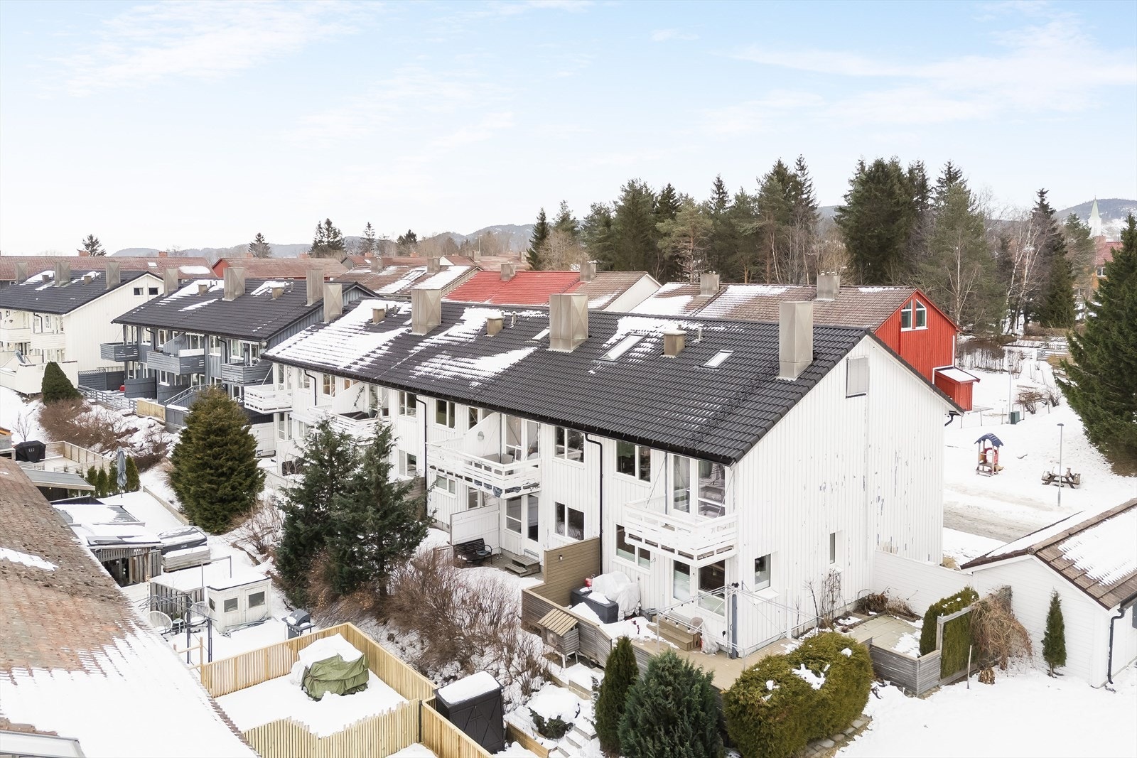 Boligen ligger i et familievennlig og ettertraktet boområde. Galleribilde