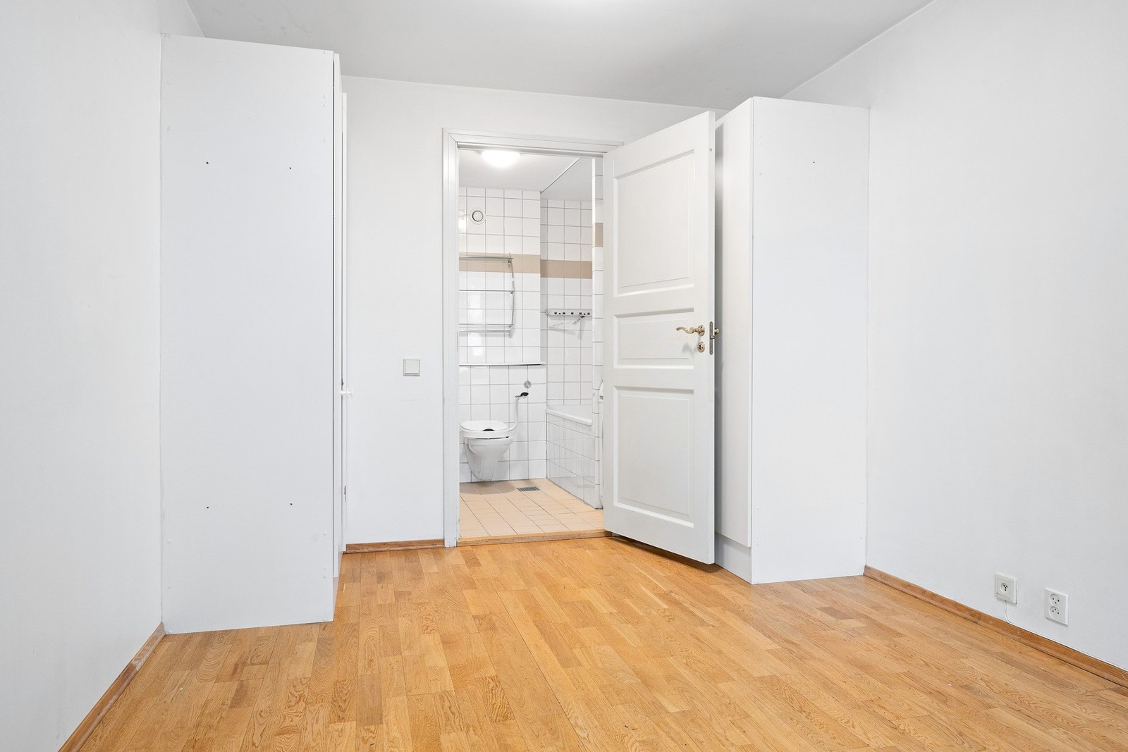 Hovedsoverommet har direkte inngang til badet Galleribilde