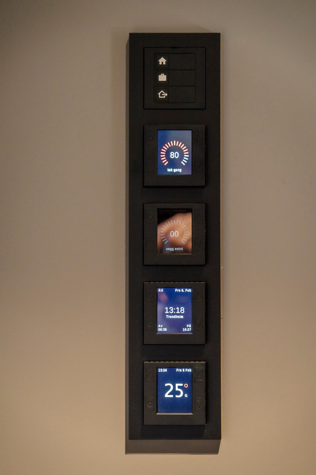 Leiligheten er svært påkostet og ingenting er spart på. Her display levert fra CTM Lyng i Vanvikan. Galleribilde