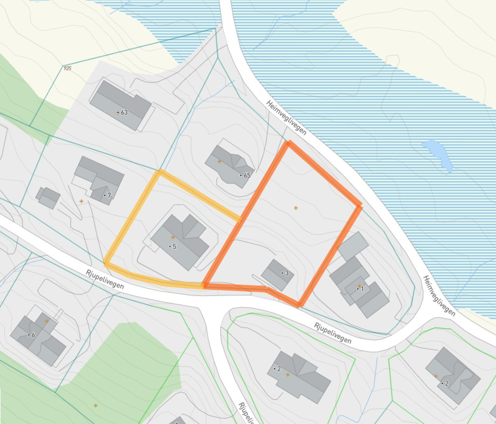 Utklipp fra kommunekart. Eiendommen består av to tomter. På Rjupelivegen 3 er det mulighet for å bygge en hytte på rundt 90 kvm BRA iht reguleringsplan Galleribilde