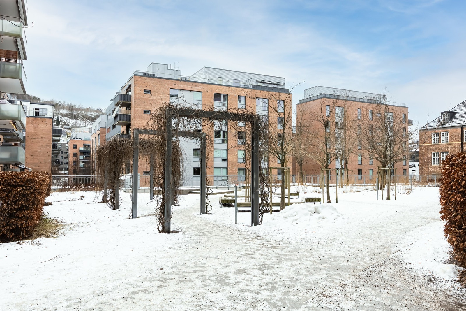 Prisbelønnet uteareal i borettslaget. Galleribilde